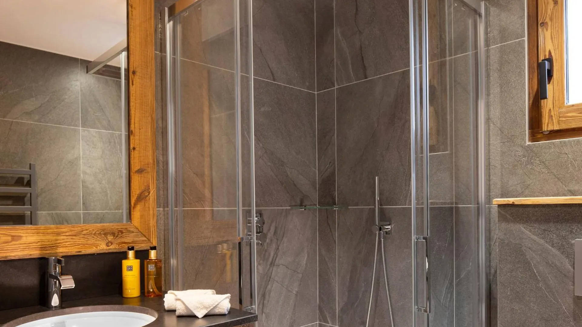Chalet De Luxe 8 Pers Avec Sauna, Ski Aux Pieds, Parking Et Wifi - Fr-1-344-1219 Saint-Martin-de-Belleville